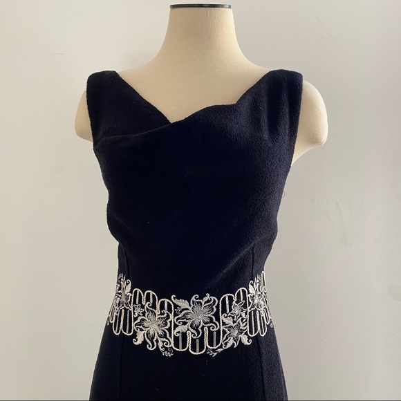 St John Couture Embroidered Silk Knit Dress Sz 8 - Picture 3 of 9